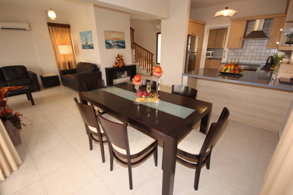 פיסורי Holidays Villas חדר תמונה