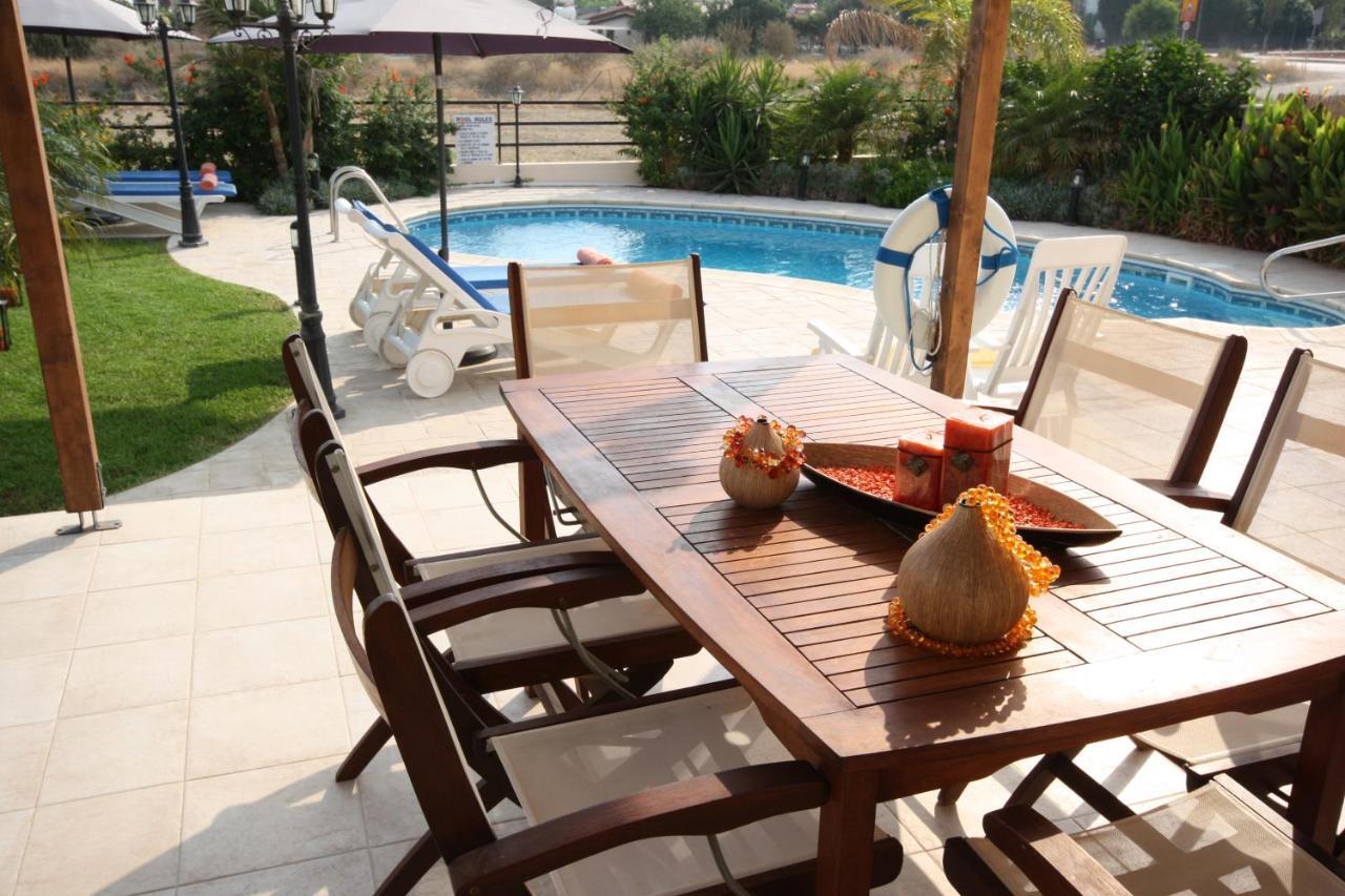 פיסורי Holidays Villas מראה חיצוני תמונה